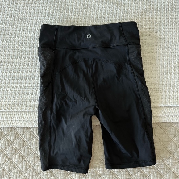 Lulu lemon Shorts - Picture 4 of 4